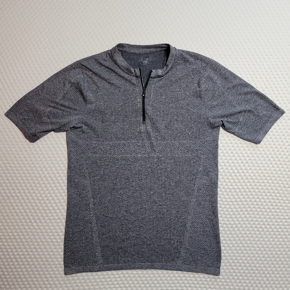 Qor Tec Seamless 1/2 Zip Athletic Shirt